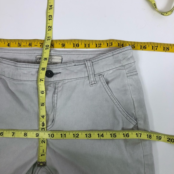 Free People Patched Knee Pale Gray Skinny Denim 4 - Picture 7 of 8